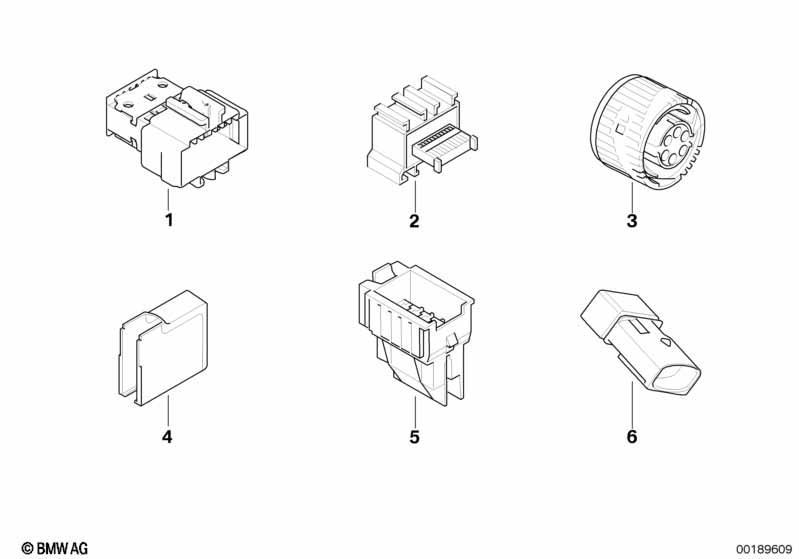 Diverse Stecker und Steckverbinder