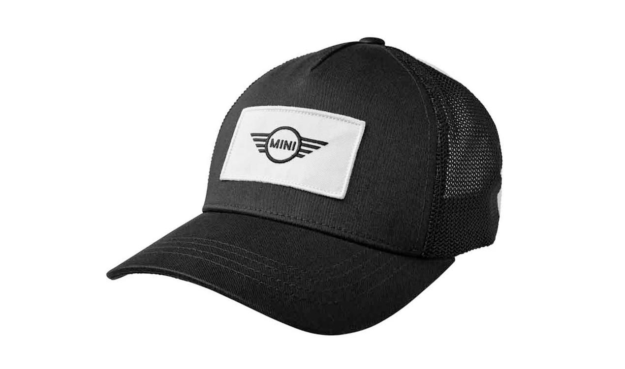 https://cdn.leebmann24.com/products/1/6/8/2/168295f2b54e1416f9343534c3c26fa81c6c5988_logo_patch_trucker_cap_schwarz_seitlich_80162460851.jpg