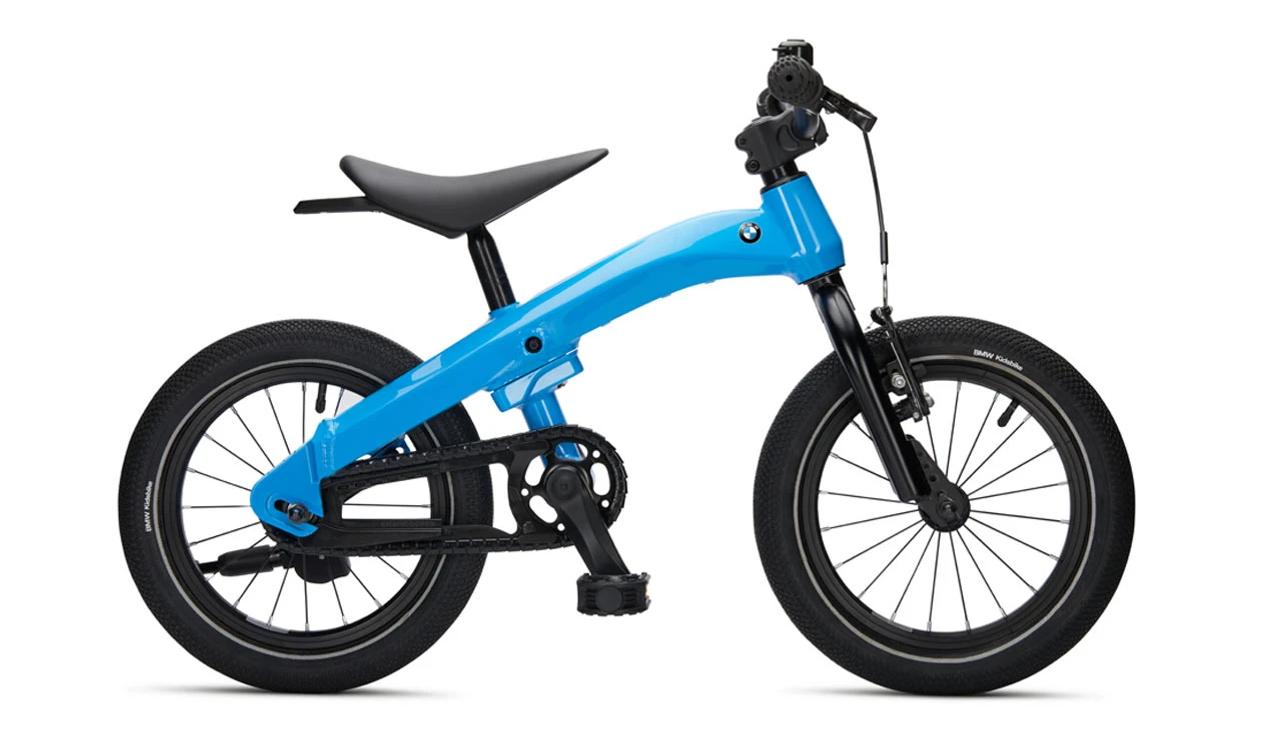 https://cdn.leebmann24.com/products/4/3/0/6/43064eb044ce08c1469d731451d743f01790e2d2_bmw_kidsbike_blau_schwarz_80915A52024_1.jpg